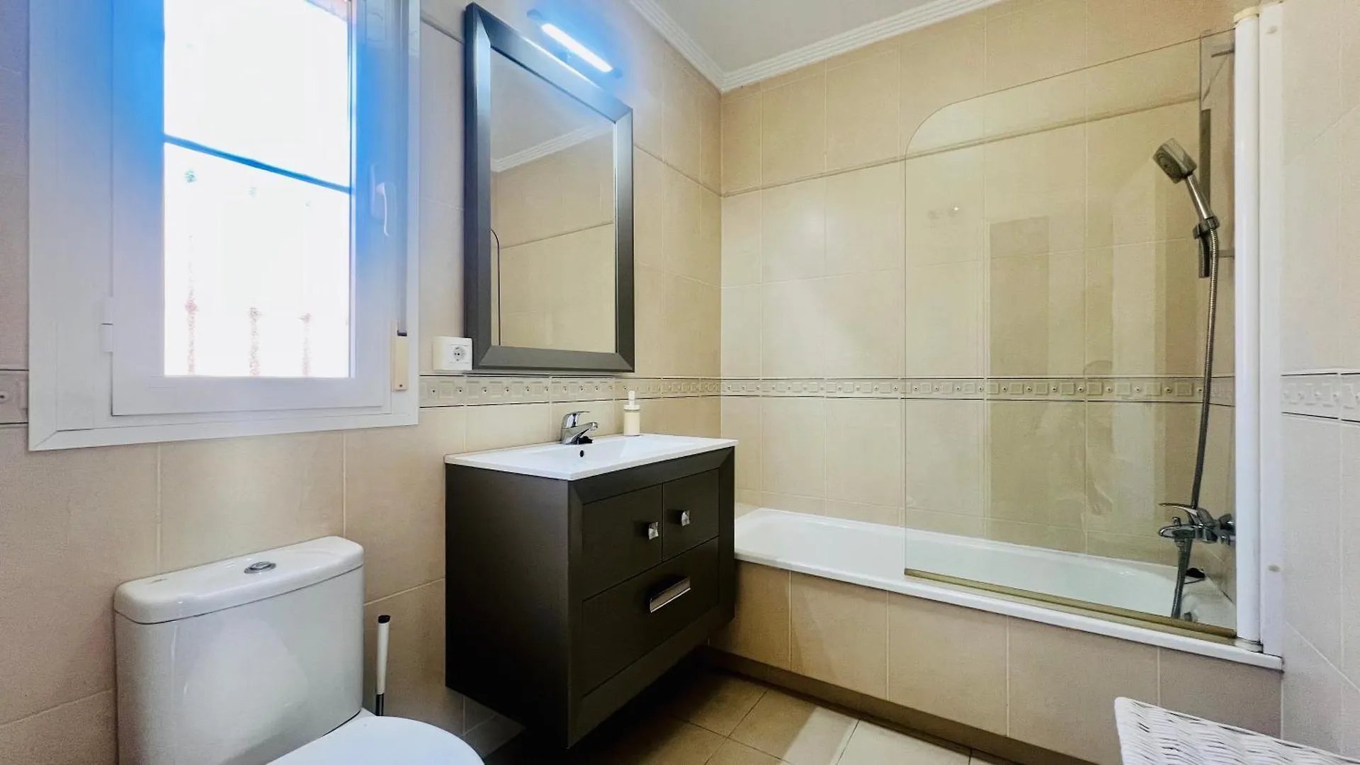 Nerja Sea & Sierra Escape 빌라 0*,  스페인
